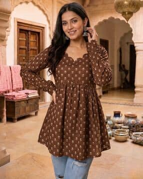 Women Floral Print Regular Fit Tunic-image-35