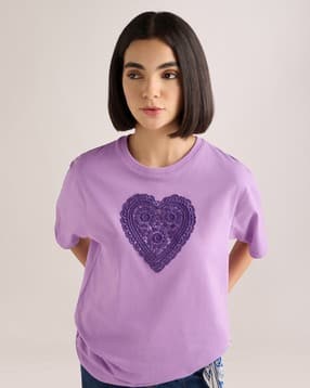 Heart Embroidered Oversized Crew-Neck T-Shirt-image-16
