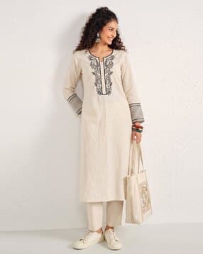 svaraa Women Embroidered Straight Kurta with Pants-picture-14