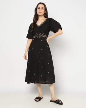 yousta Women Embroidered Fit & Flare Midi Dress-picture-12