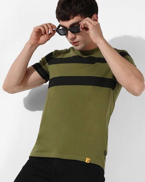 CAHOOT Men Striped Regular Fit Crew-Neck T-Shirt