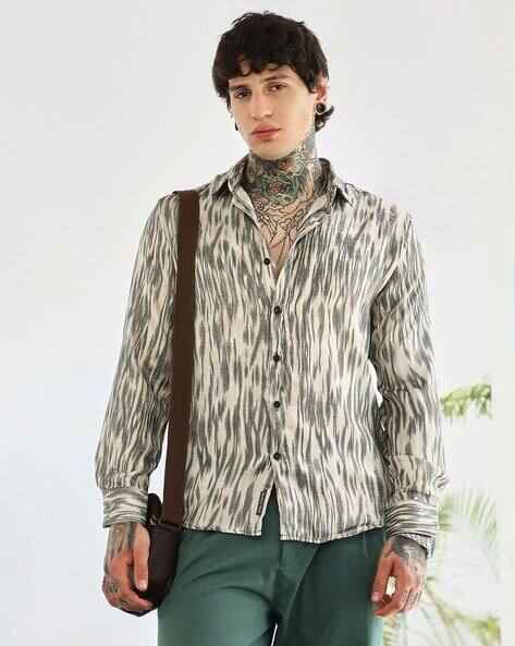 CAHOOT Men Abstract Relaxed Fit Shirt