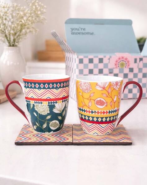 CHUMBAK Set of 4 Cups & Coasters