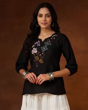 acai Women Embroidered Ethnic Tunic-picture-22