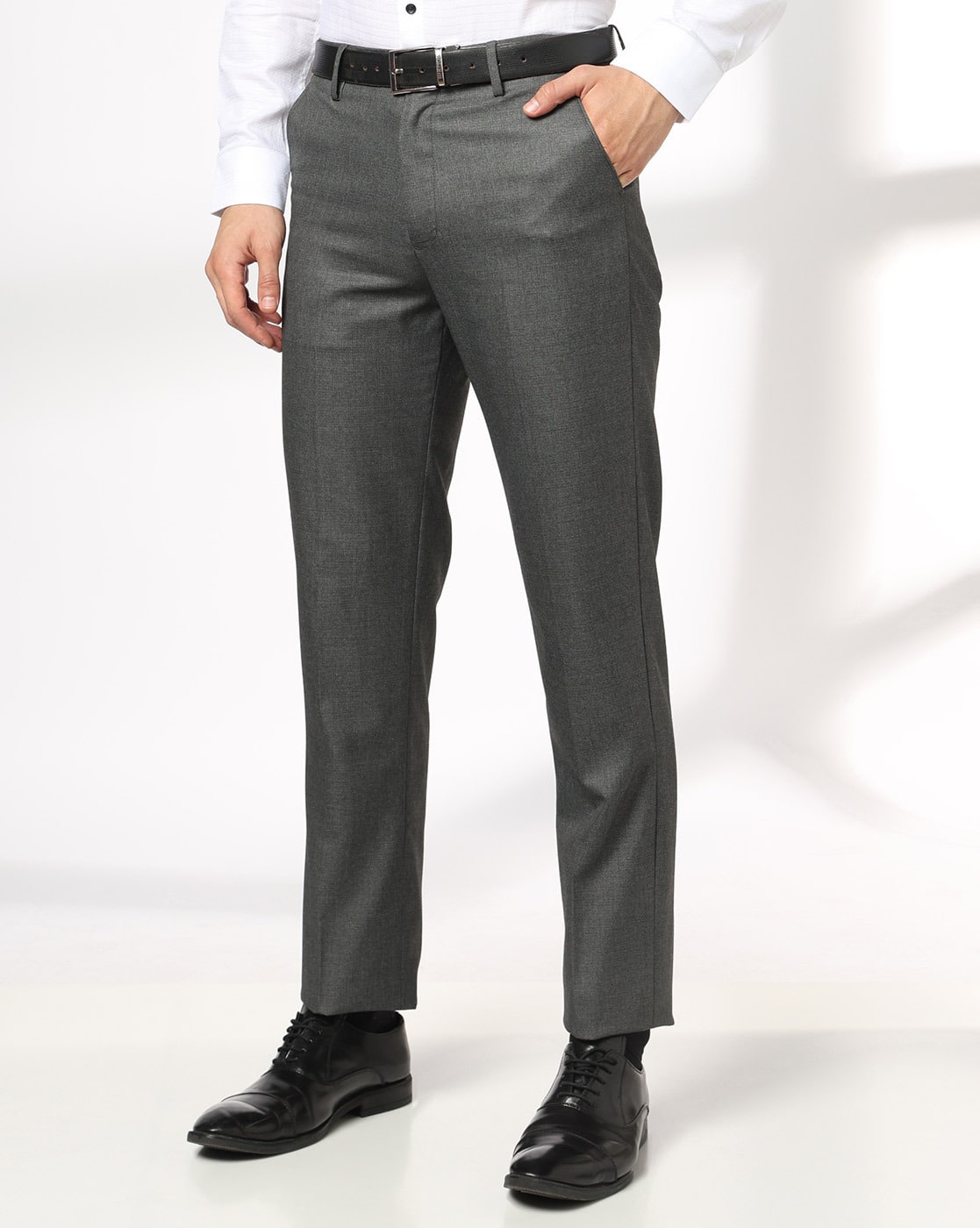Men Slim Fit Flat-Front Trousers
