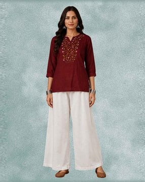 acai Women Embroidered Ethnic Tunic with Split Neck-picture-16