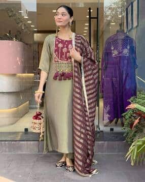 nyrika Women Embroidered Straight Kurta & Pant Set-picture-40