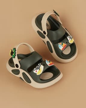 fame forever by lifestyle Boys Open-Toe Slingback Clogs with Appliques-picture-26