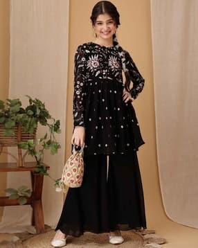 pixie n prince Girls Embroidery Kurta Set-picture-19