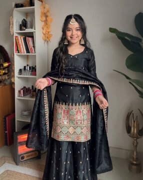 pixie n prince Girls Embroidered Straight Kurta with Palazzos & Dupatta-picture-17