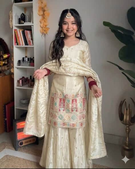 Pixie N Prince Girls Embroidered Straight Kurta with Palazzos & Dupatta