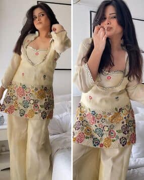 nyrika Women Embroidered Straight Kurta Set-picture-18