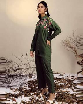 pink paprika by sassafras Women Embroidered Co-Ord Set-picture-30