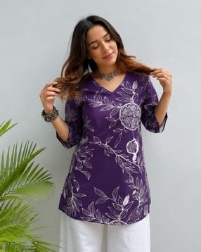 revangi Women Printed Tailored Fit Tunic-picture-24