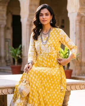 indie picks Floral Print V-Neck Flared Kurta-picture-30