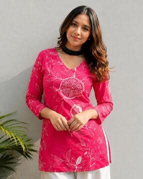 revangi Women Printed Tailored Fit Tunic-picture-28