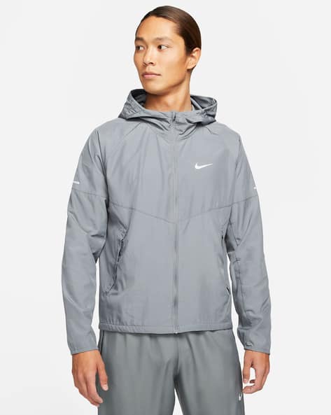 Buy NIKE Nike Repel Miler Men's Runnin Online | Ajio.com