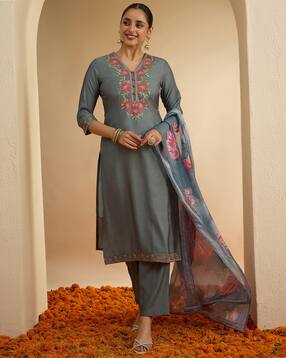 janasya Women Embroidered Straight Kurta with Pants & Dupatta-picture-13