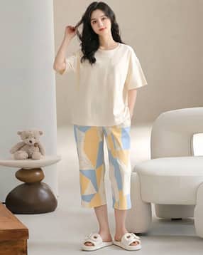 lookshine Women T-Shirt & Capris Nightwear Set-picture-52